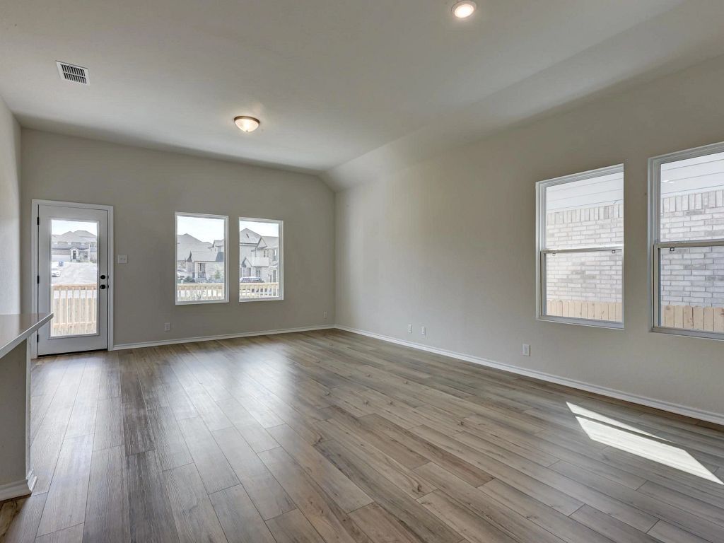 Arcadia Ridge - Sage Interior Image 8