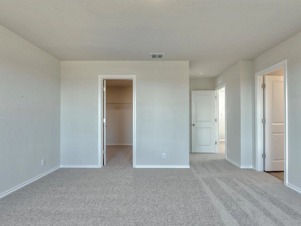 Hennersby Hollow - Placid Interior Image 14