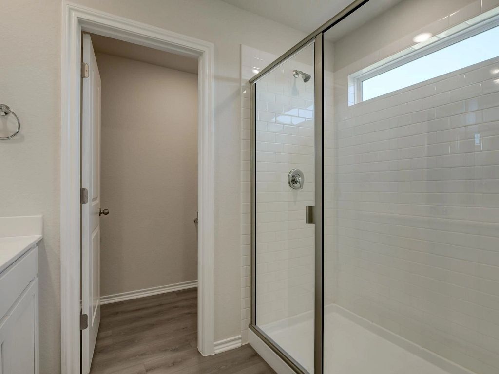 Hennersby Hollow - Placid Interior Image 16