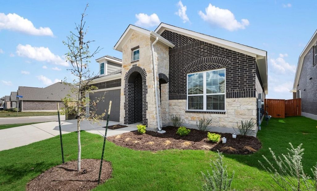 1401 Dog Iron Street (Medina II)