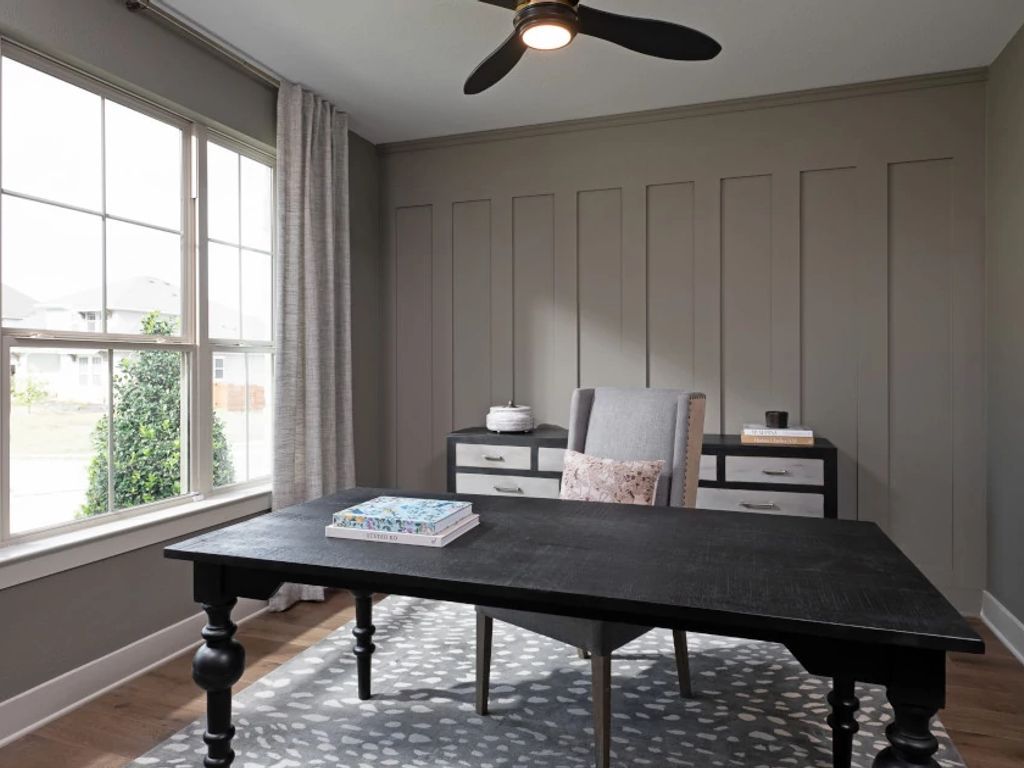 The Trails at Carmel - Westlake Interior Image 10