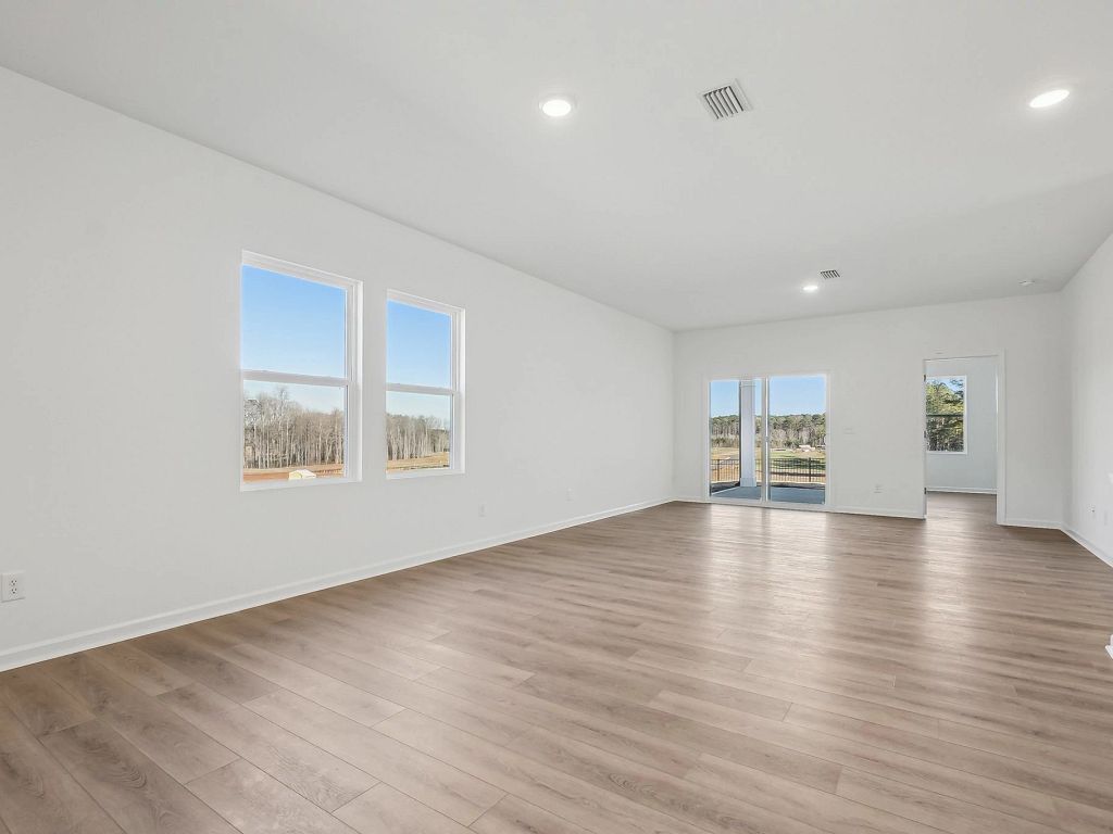 Middleton Farms - Timber Interior Image 15
