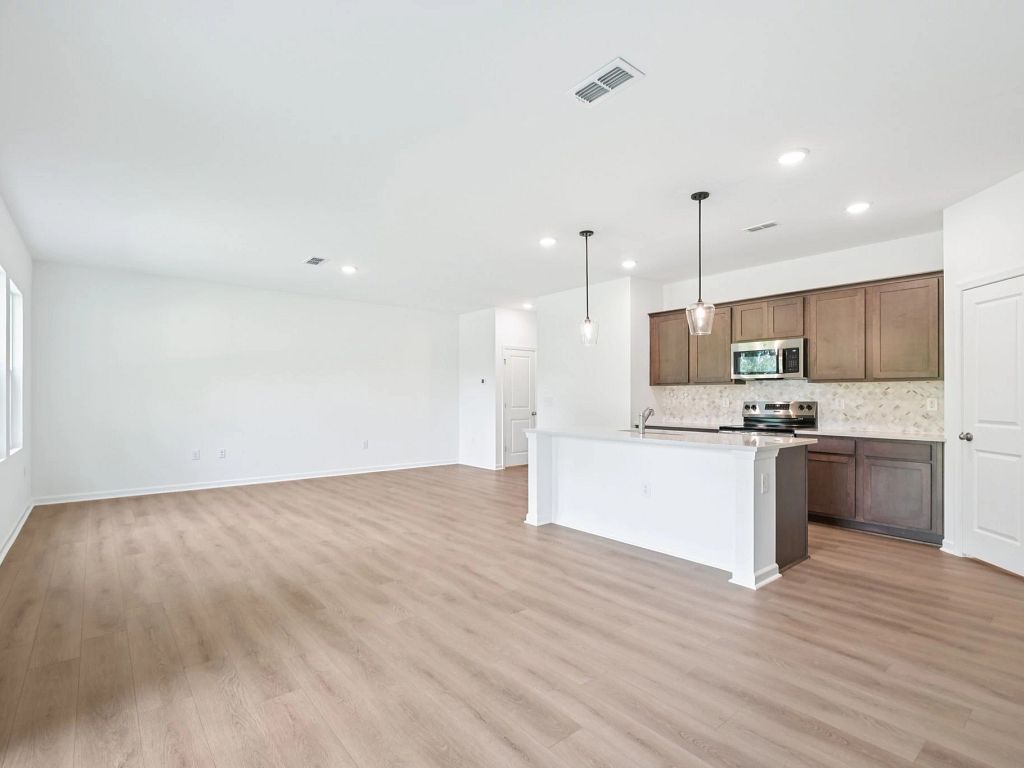 Middleton Farms - Meadow Interior Image 13