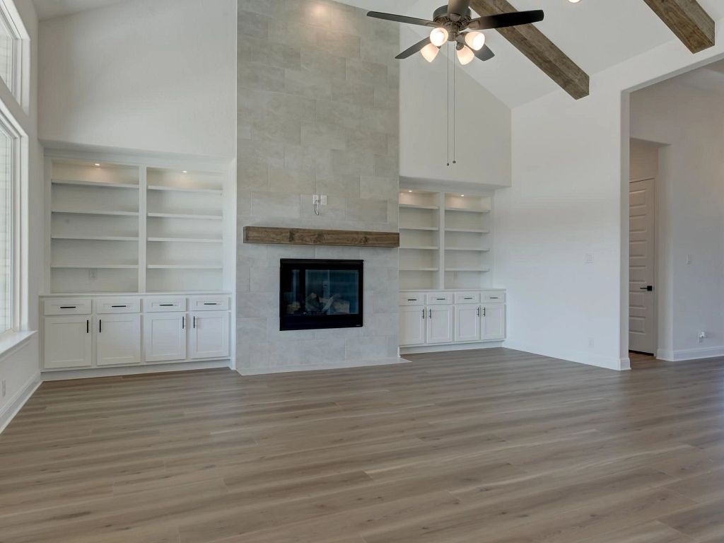 Waldsanger - Kylie Interior Image 9