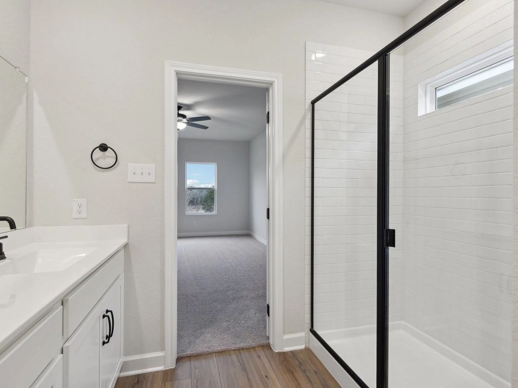 Hennersby Hollow - Makenzie Interior Image 19