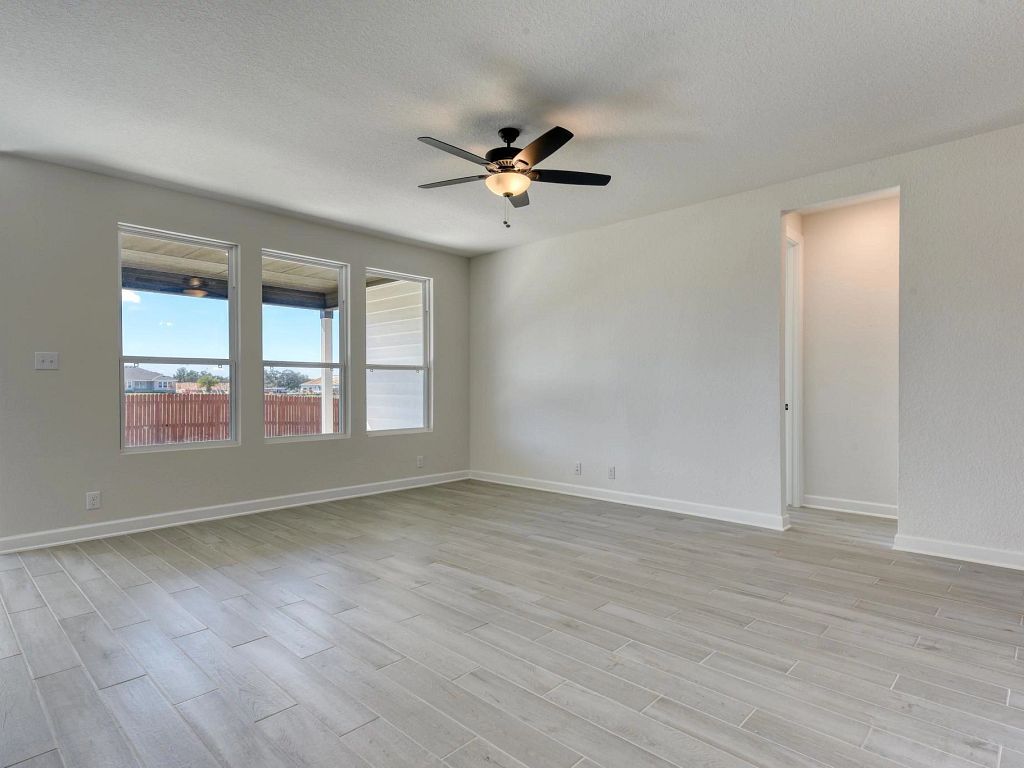 Saddlebrook Ranch - Leander Interior Image 4