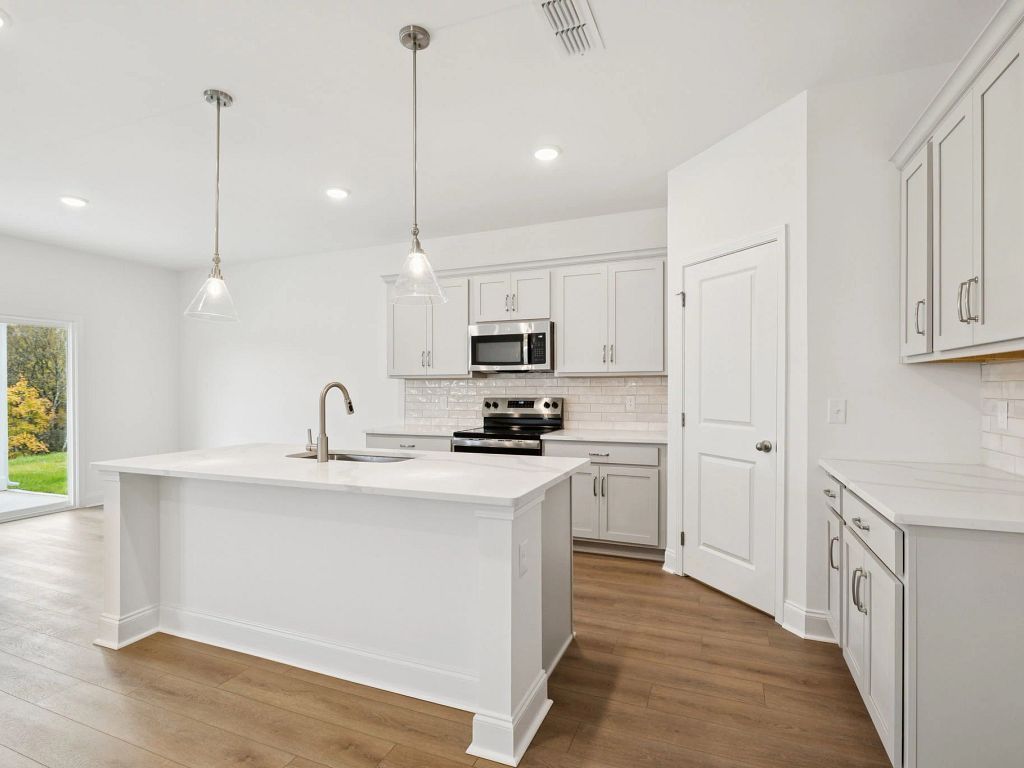 Ascent at Arbor Ridge - Montgomery Interior Image 4