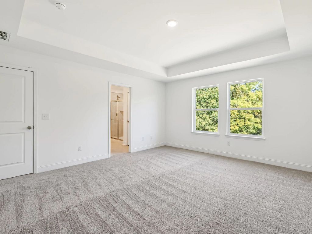 Cades Bluff - Westmore Interior Image 8
