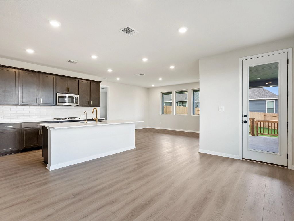 The Colony - Texoma Interior Image 6