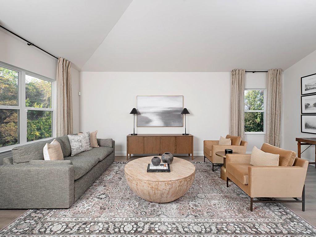 Cades Bluff - Brunswick Interior Image 3