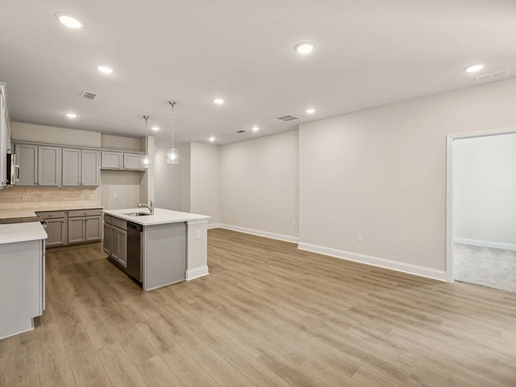 Stewart's Glen | 55+ Community - Magnolia Interior Image 4