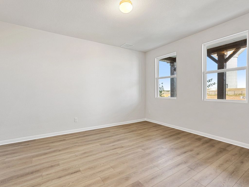 The Colony - Somerville Interior Image 7