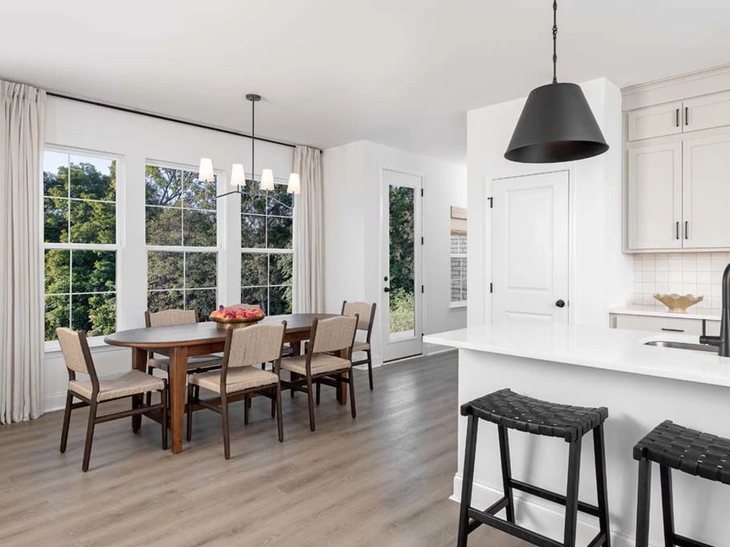 Promenade at Clari Park - Oakland Interior Image 7