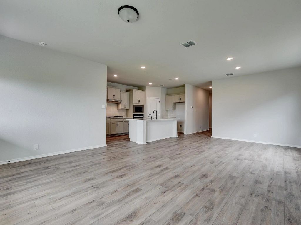 The Wilder - Hadley Interior Image 5