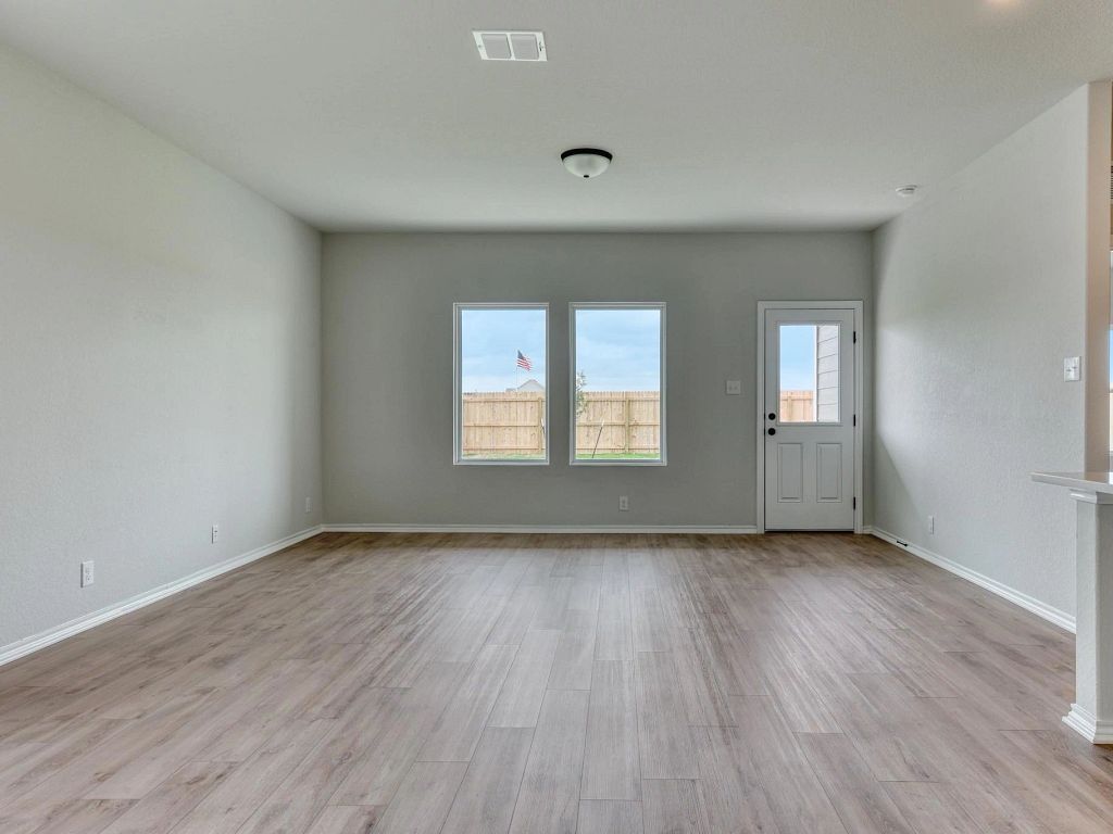 The Wilder - Hadley Interior Image 6