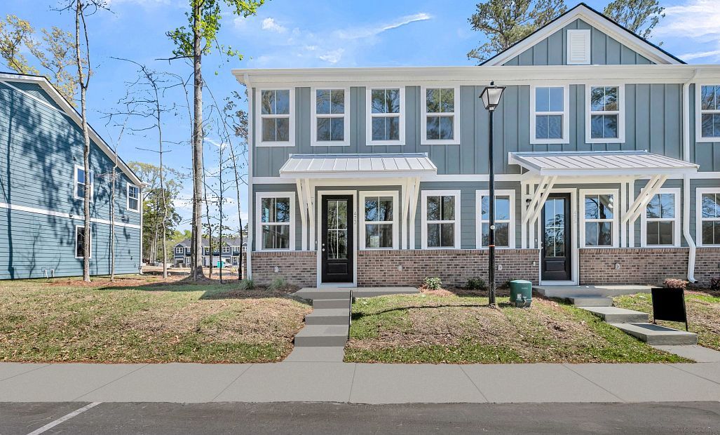 473 Martins Creek Blvd. (Trolley)