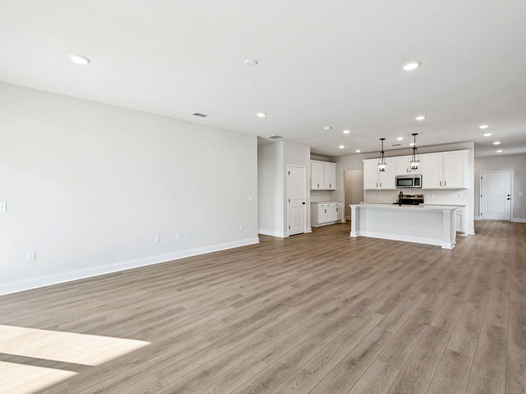 Ascent at Arbor Ridge - Washington Interior Image 7