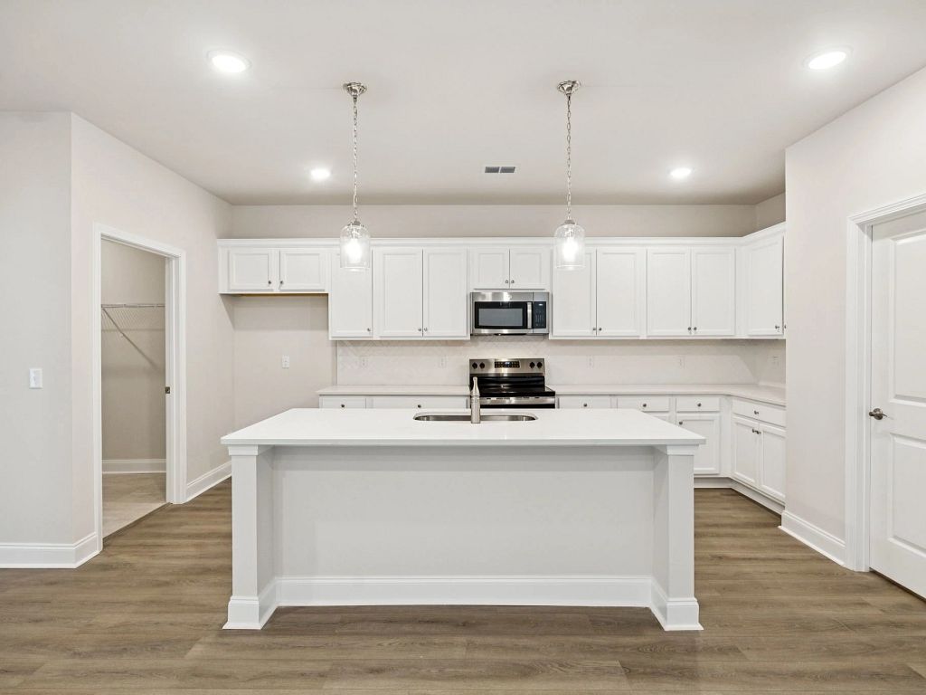 Stewart's Glen | 55+ Community - Hickory Interior Image 2