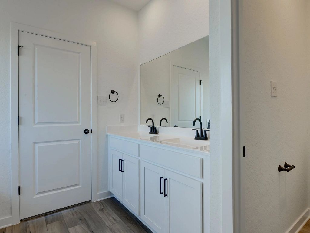 The Wilder - Hayes Interior Image 16