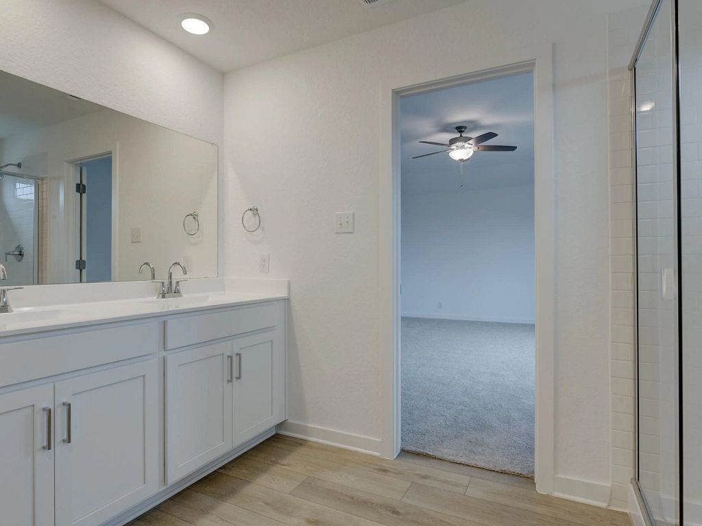 Hennersby Hollow - Alexis Interior Image 22