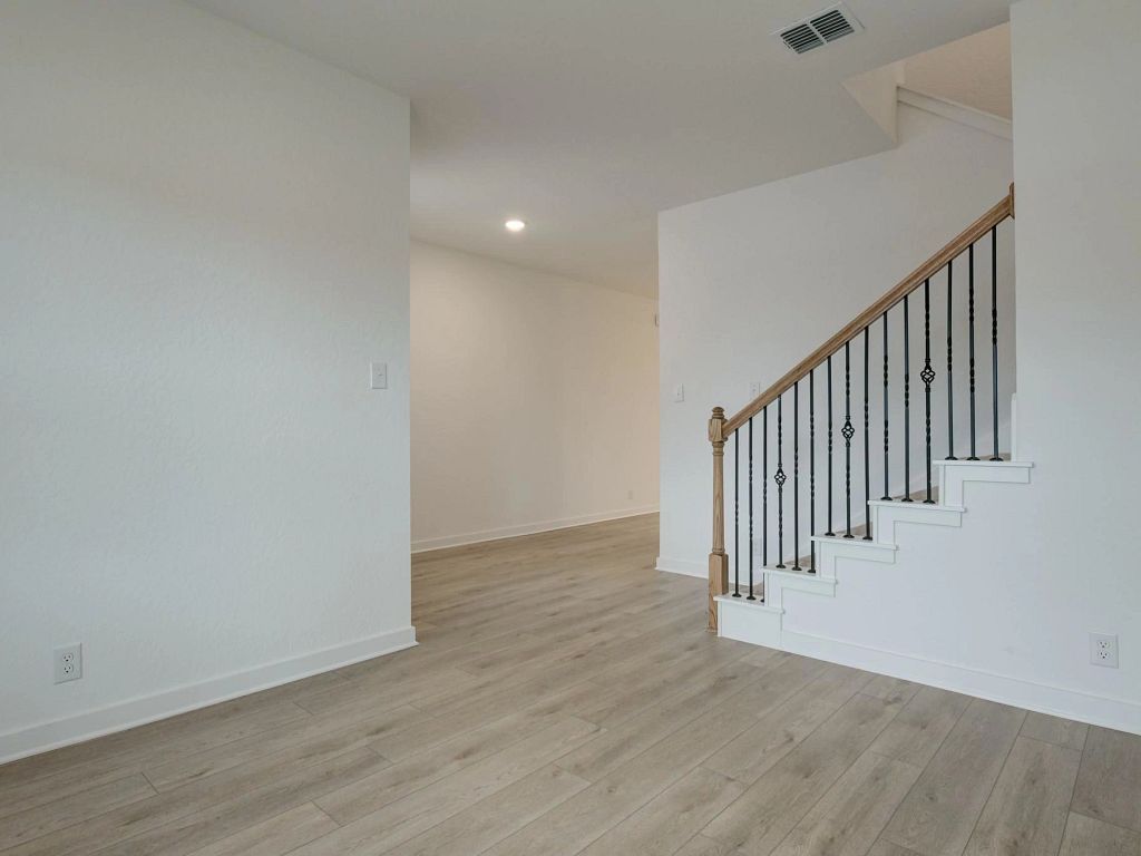 Hennersby Hollow - Alexis Interior Image 4