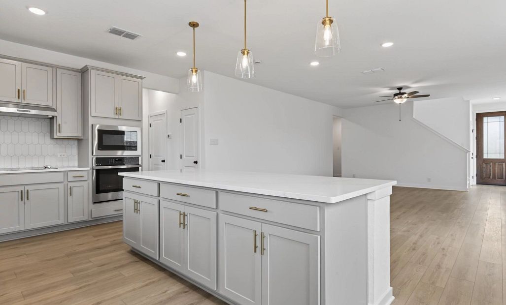 Kitchen & Family - Serene Collection