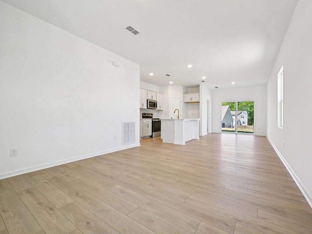 Middleton Farms - Grove Interior Image 6