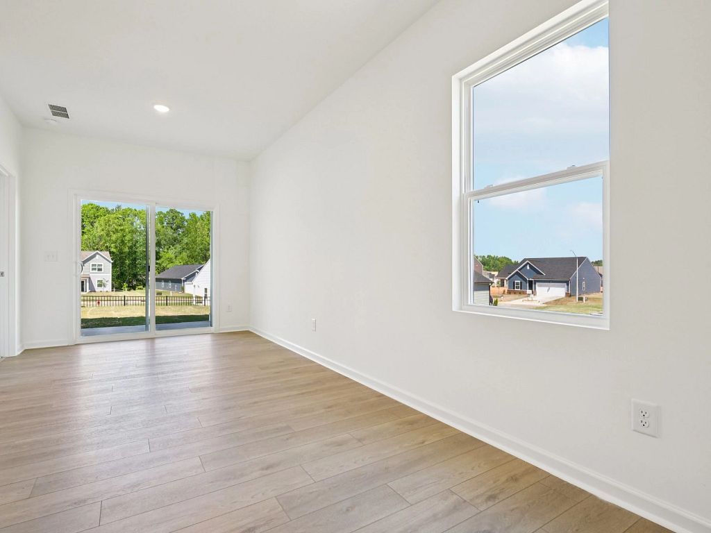 Middleton Farms - Grove Interior Image 8