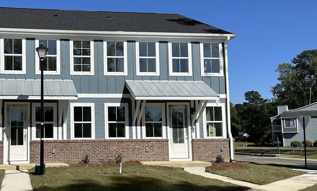 491 Martins Creek Blvd (Trolley)