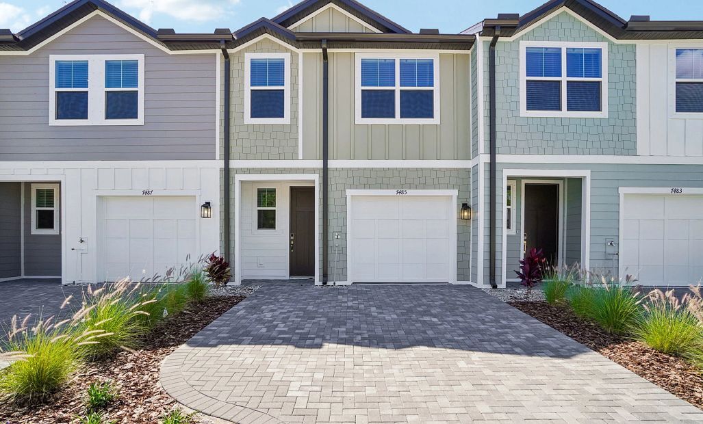 7485 Deer Valley Circle (Palm)