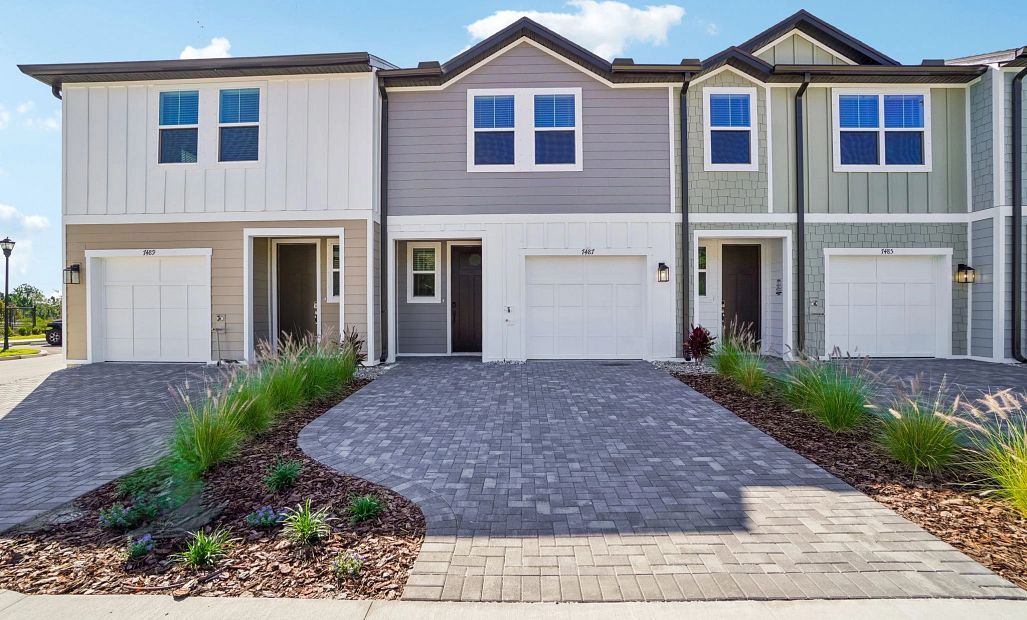 7487 Deer Valley Circle (Palm)