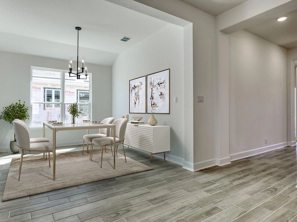 Megan's Landing - Carmen Interior Image 19