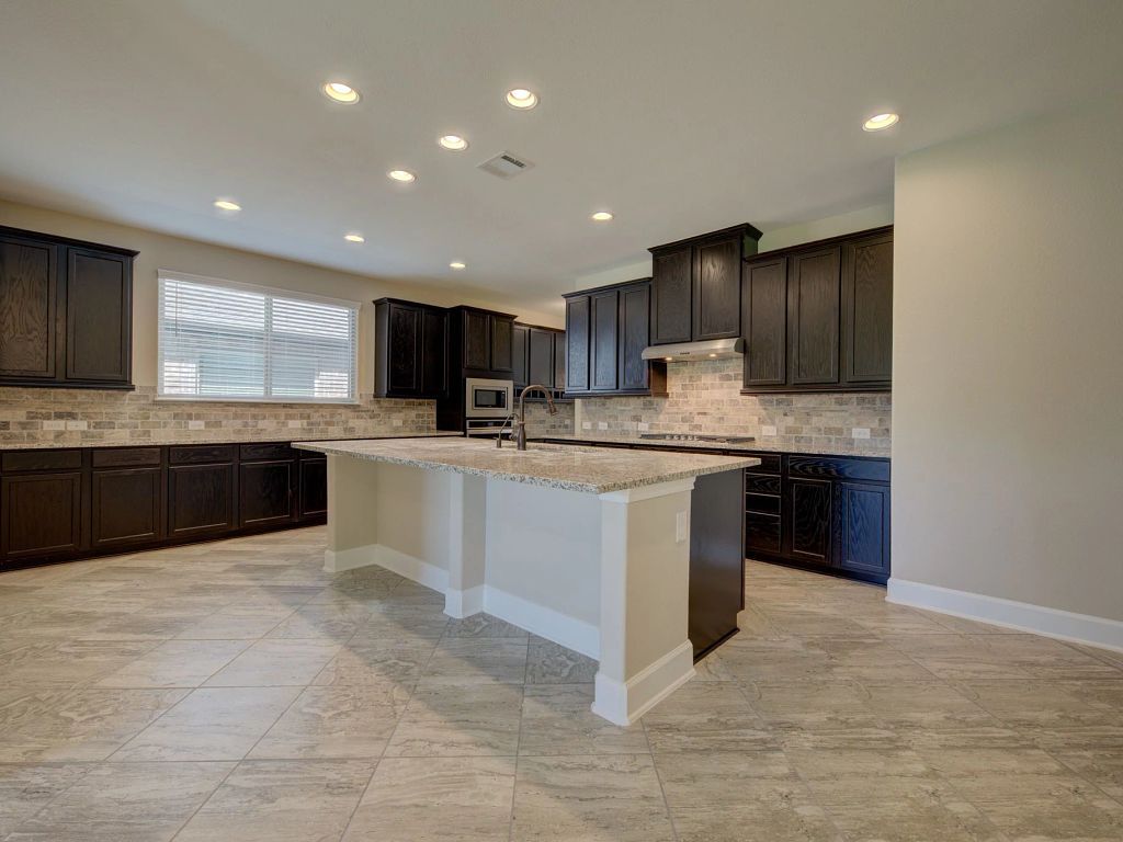 Megan's Landing - Parker Interior Image 5