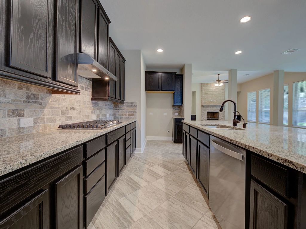 Megan's Landing - Parker Interior Image 6