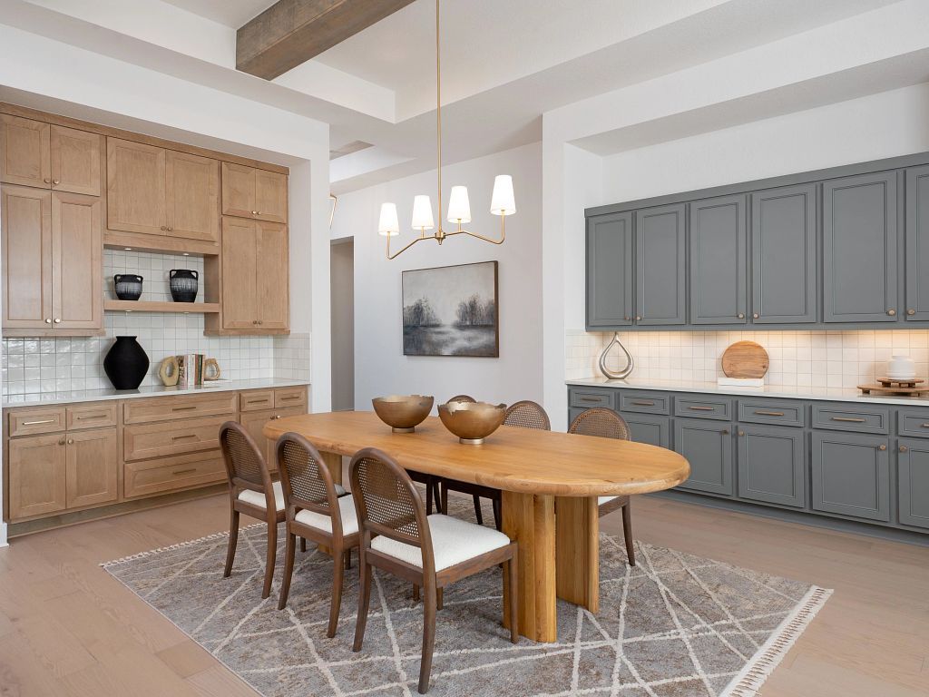 Megan's Landing - Milam Interior Image 5