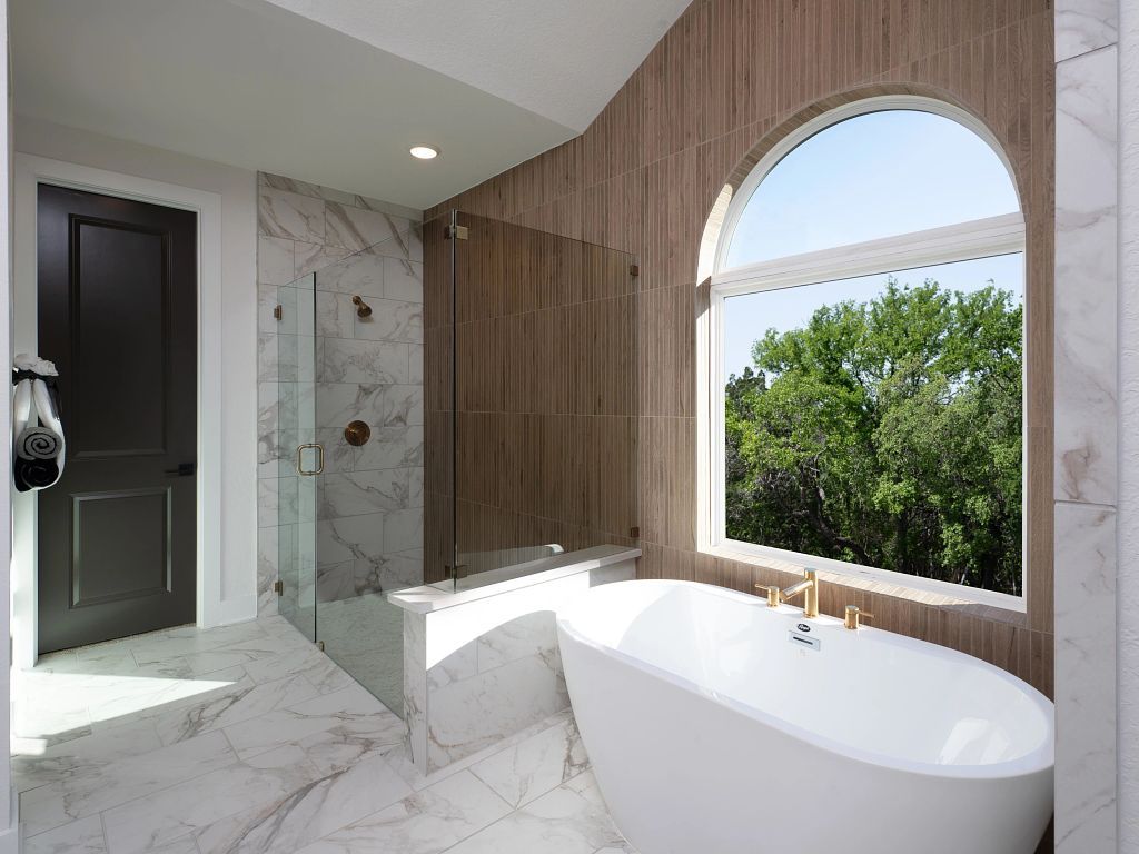 Megan's Landing - Milam Interior Image 8