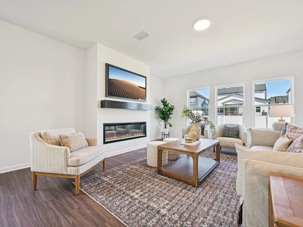 Crescent Mills - Caswell II Interior Image 1