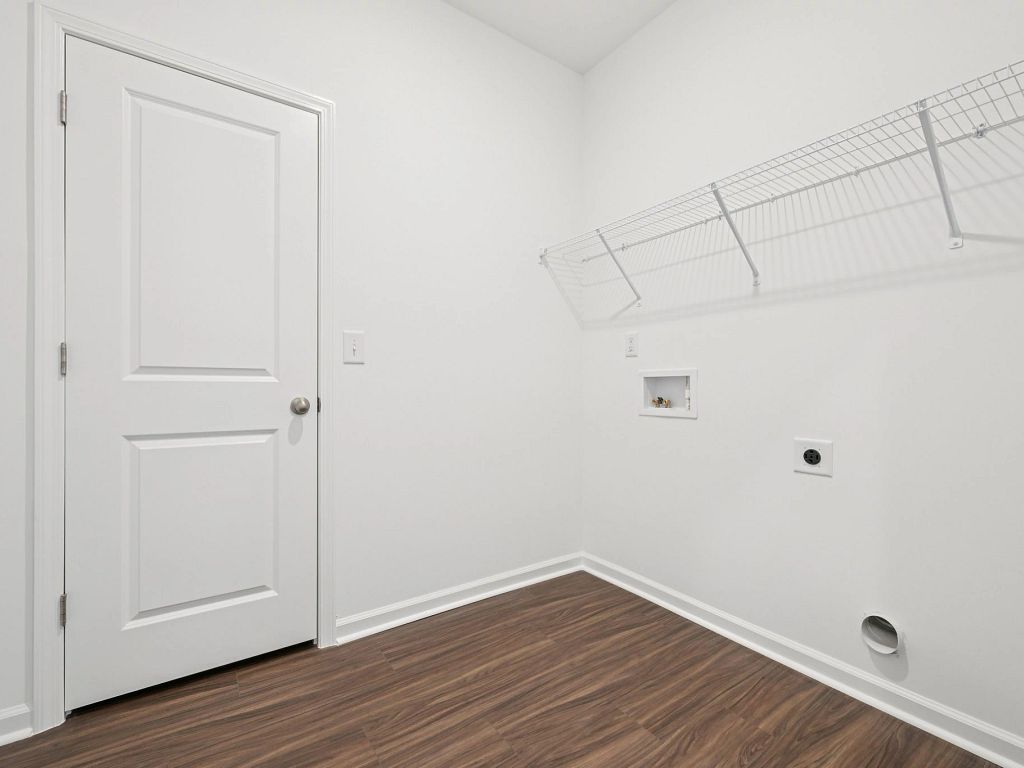 Crescent Mills - Caswell II Interior Image 10
