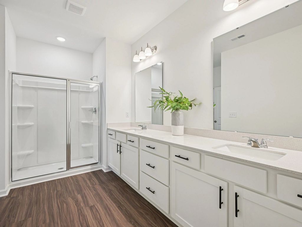 Crescent Mills - Caswell II Interior Image 17
