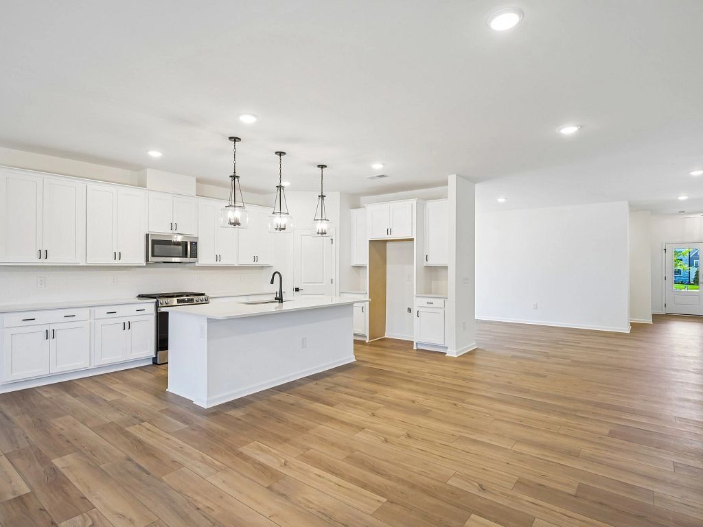 Crescent Mills - Craven Interior Image 4