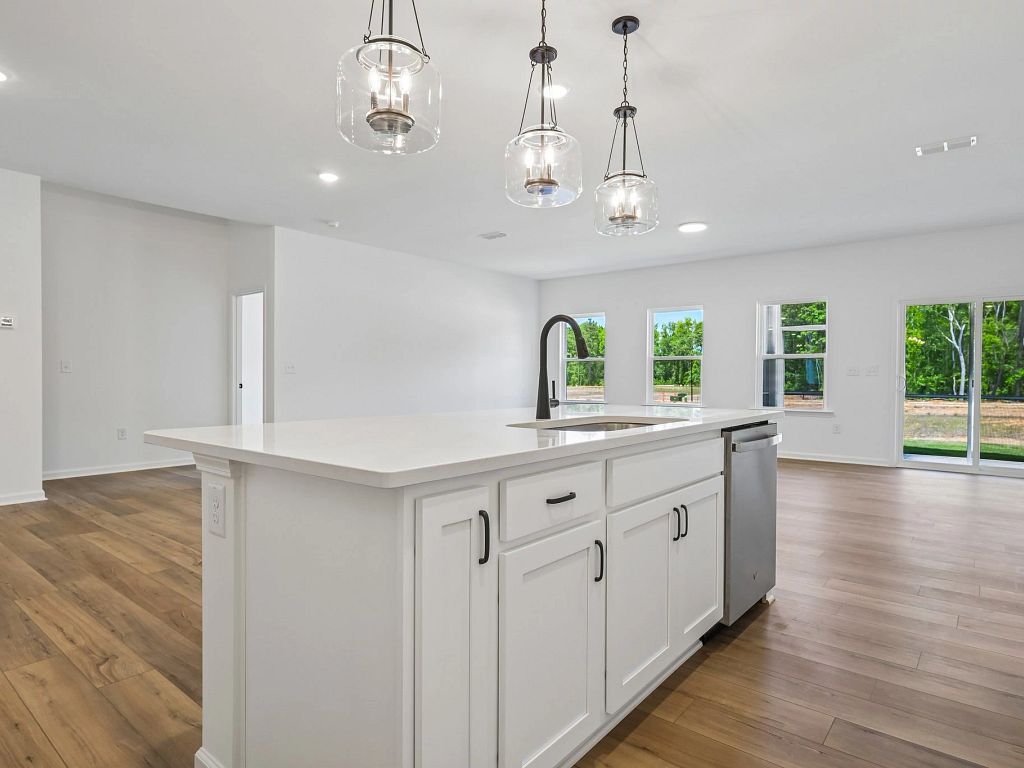 Crescent Mills - Craven Interior Image 12