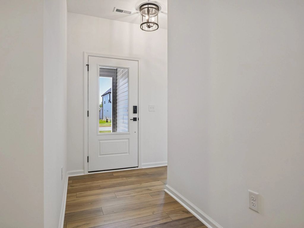Crescent Mills - Craven Interior Image 13