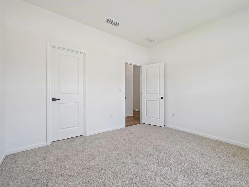 Crescent Mills - Craven Interior Image 16