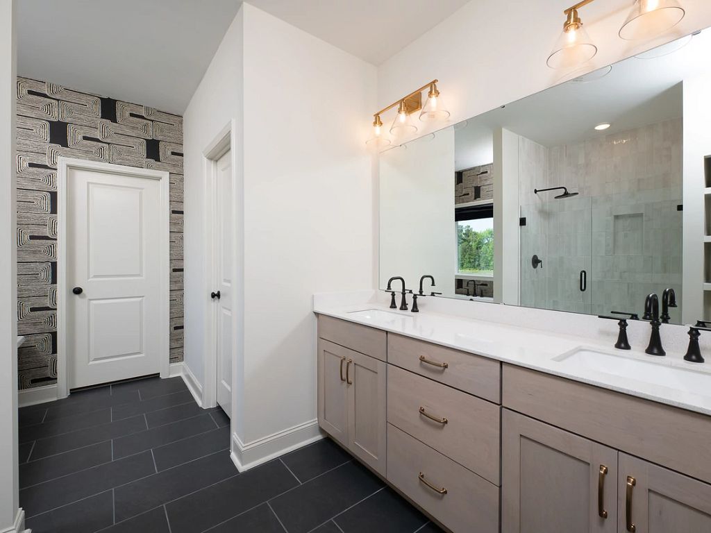 The Point - Caroline Interior Image 6