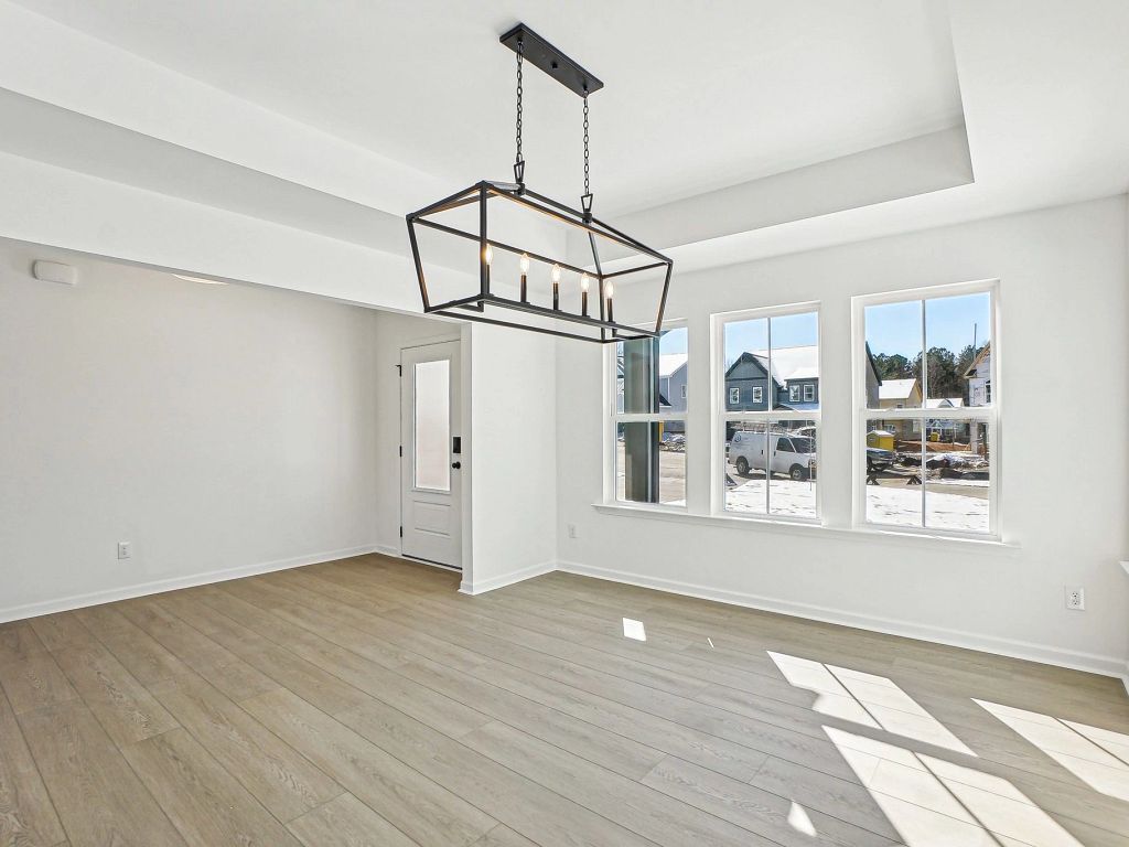 The Point - Caroline Interior Image 11
