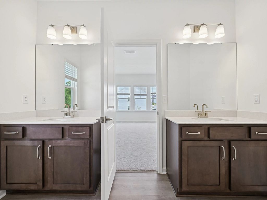 The Point - Caroline Interior Image 30