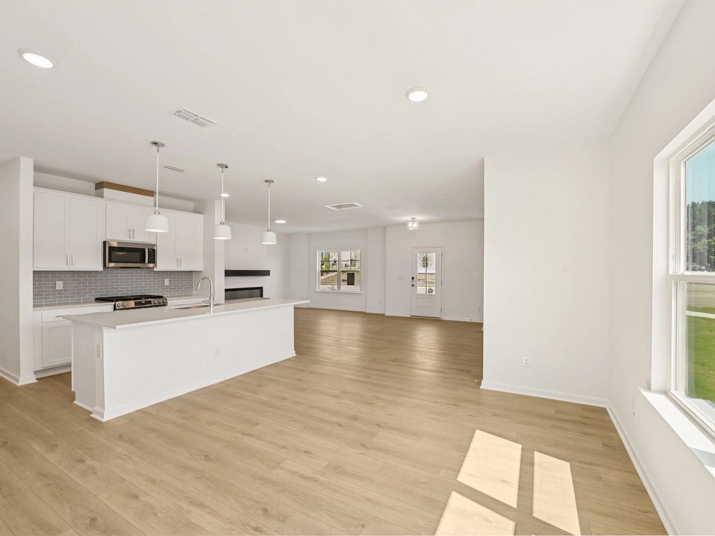 The Point - Genna Interior Image 8