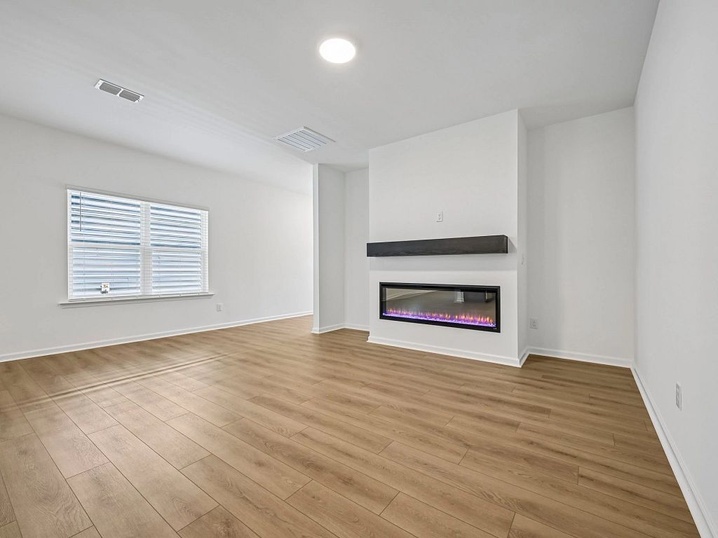 The Point - Emma II Interior Image 3