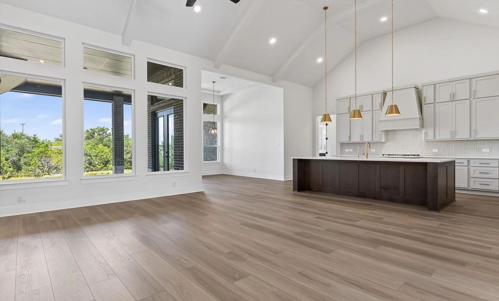 Kitchen, Breakfast, & Family