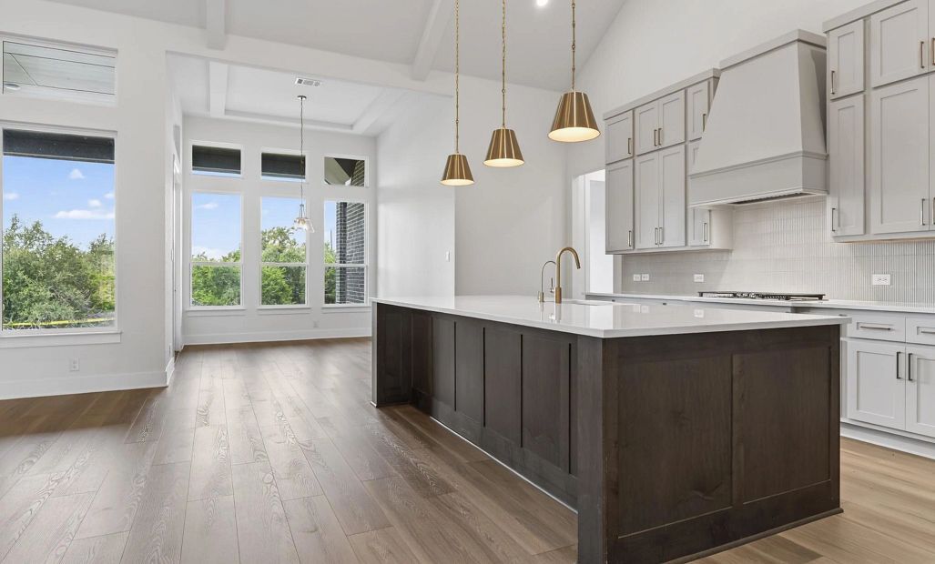 Kitchen & Breakfast